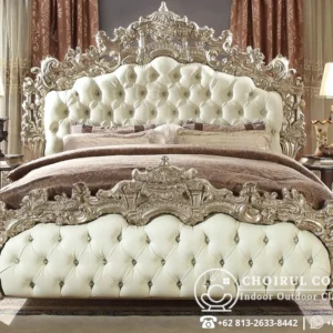 Tempat Tidur Antik Ukir Royal Putih