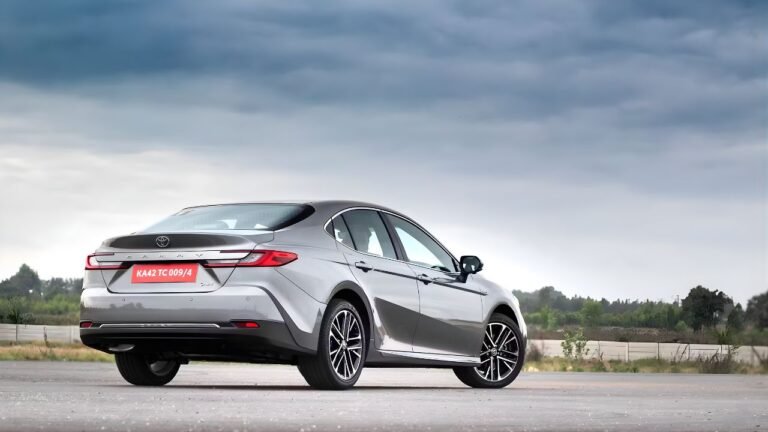 Toyota Camry 2026: Price, Features, Mileage & Full Review